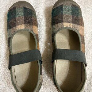 Keen Slip-On Shoe Size 9.5 Women's